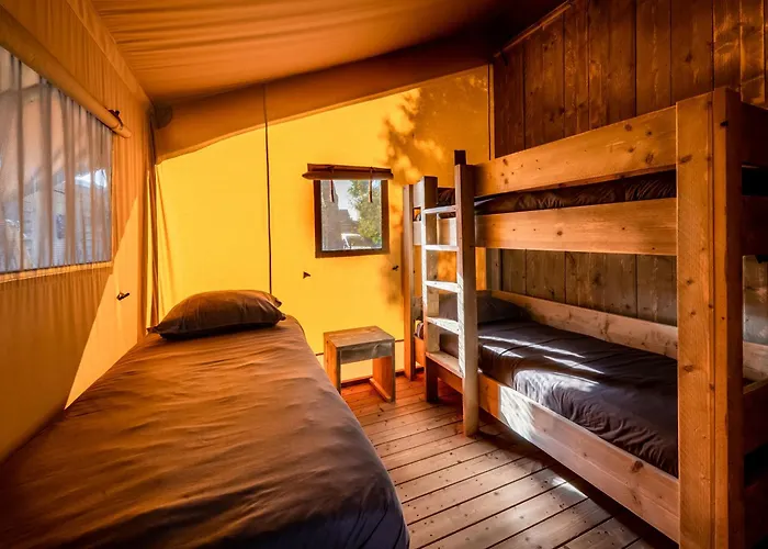 Sejour Insolite Safari Parc - Planete Sauvage 豪华帐篷